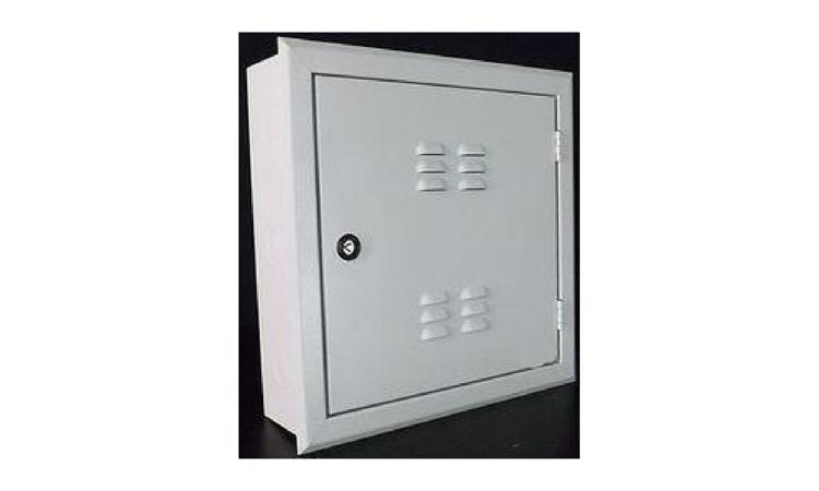 CAIXA DE PASSAGEM/ LUZ / TELEFONIA, DE EMBUTIR, EM CHAPA DE ACO GALVANIZADO, DIMENSOES 80 X 80 X *12* CM (PADRAO CONCESSIONARIA LOCAL)
