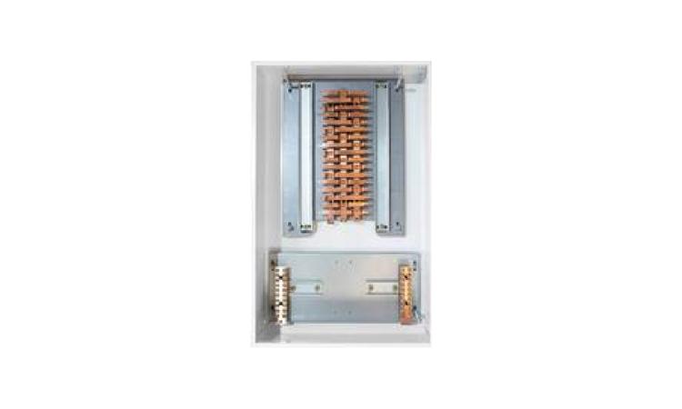 QUADRO DE DISTRIBUICAO COM BARRAMENTO TRIFASICO, DE EMBUTIR, EM CHAPA DE ACO GALVANIZADO, PARA 30 DISJUNTORES DIN, 150 A