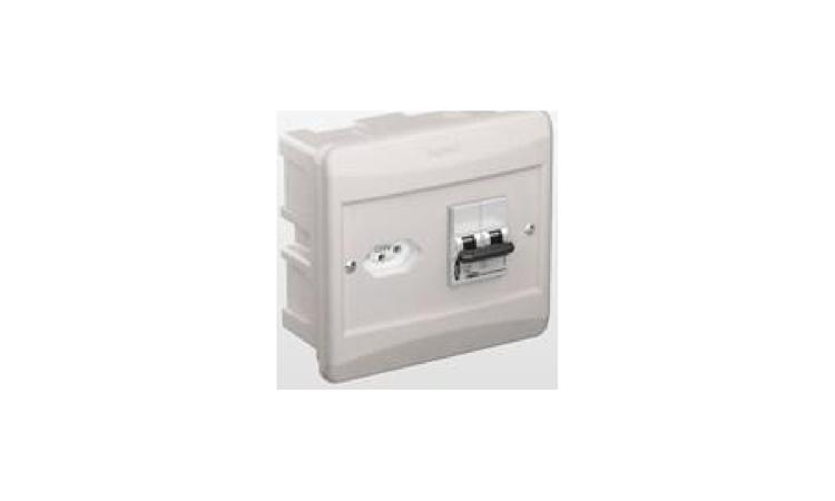 KIT DE PROTECAO ARSTOP PARA AR CONDICIONADO, TOMADA PADRAO 2P+T 20 A, COM DISJUNTOR UNIPOLAR DIN 20A