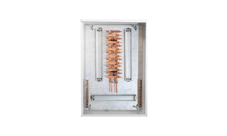 QUADRO DE DISTRIBUICAO COM BARRAMENTO TRIFASICO, DE EMBUTIR, EM CHAPA DE ACO GALVANIZADO, PARA 28 DISJUNTORES DIN, 100 A
