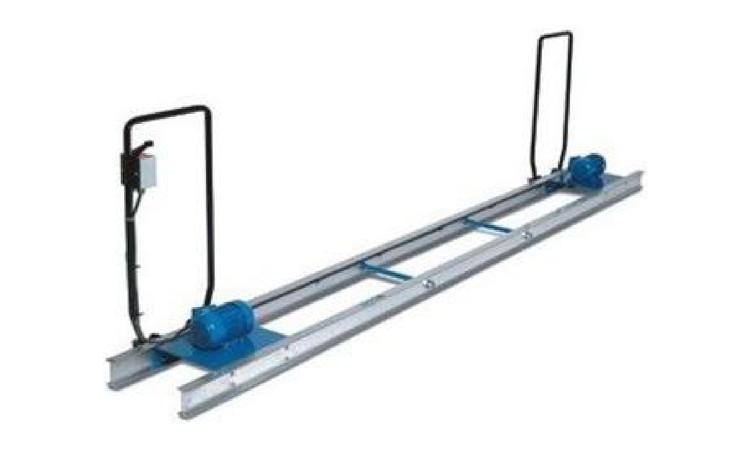 REGUA VIBRADORA DUPLA PARA CONCRETO A GASOLINA 5,5 HP, PESO DE 60 KG, COMPRIMENTO 4 M