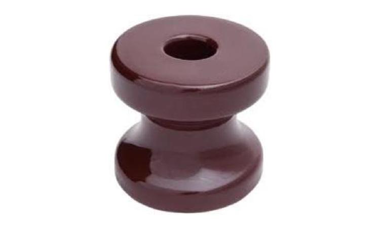 ISOLADOR DE PORCELANA, TIPO ROLDANA, DIMENSOES DE *72* X *72* MM, PARA USO EM BAIXA TENSAO