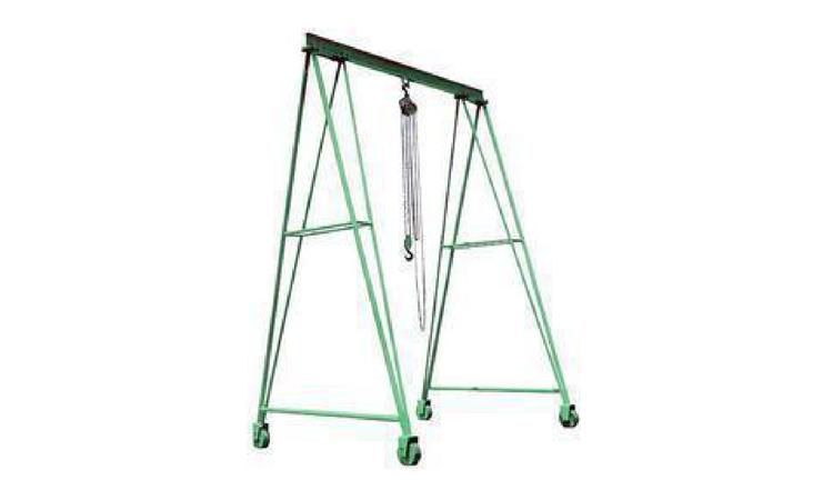 CAVALETE PARA TALHA COM ESTRUTURA EM TUBO METALICO ALTURA MINIMA 3,2 M EQUIPADO COM RODAS DE BORRACHA PARA MOVIMENTACAO DE TUBOS DE CONCRETO NA CENTRAL DE PREMOLDADOS COM CAPACIDADE DE CARGA DE 3 TONELADAS