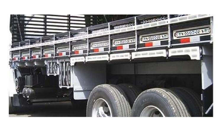 CARROCERIA FIXA ABERTA DE MADEIRA PARA TRANSPORTE GERAL DE CARGA SECA DIMENSOES APROXIMADAS 2,5 X 6,5 X 0,50 M (INCLUI MONTAGEM, NAO INCLUI CAMINHAO)