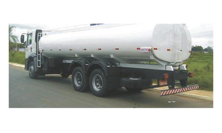 TANQUE DE ACO CARBONO NAO REVESTIDO, PARA TRANSPORTE DE AGUA COM CAPACIDADE DE 10 M3, COM BOMBA CENTRIFUGA POR TOMADA DE FORCA, VAZAO MAXIMA *75* M3/H (INCLUI MONTAGEM, NAO INCLUI CAMINHAO)