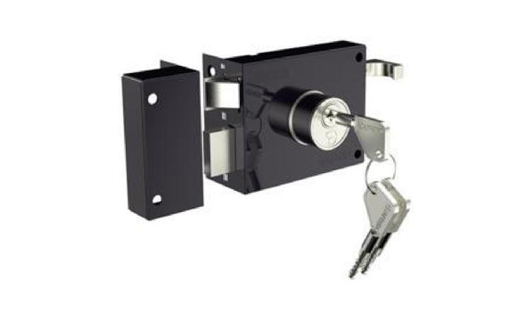FECHADURA DE SOBREPOR PARA PORTAO, EM ACO INOX COM ACABAMENTO CROMADO, CAIXA DE 100 MM, INCLUINDO CHAVE TIPO TETRA