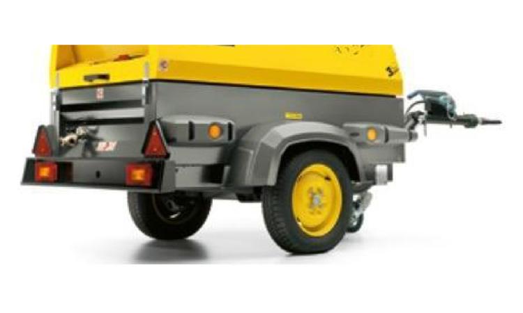 COMPRESSOR DE AR REBOCAVEL, VAZAO 152 PCM, PRESSAO EFETIVA DE TRABALHO 102 PSI, MOTOR DIESEL, POTENCIA 31,5 KW