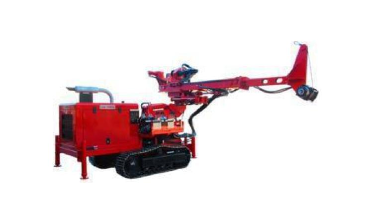 PERFURATRIZ SOBRE ESTEIRA, TORQUE MAXIMO DE 600 KGF, POTENCIA ENTRE 50 E 60 HP, DIAMETRO MAXIMO DE 10