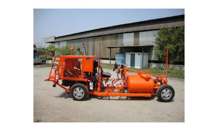 MAQUINA DEMARCADORA DE FAIXA DE TRAFEGO A FRIO, AUTOPROPELIDA, MOTOR DIESEL 38 HP