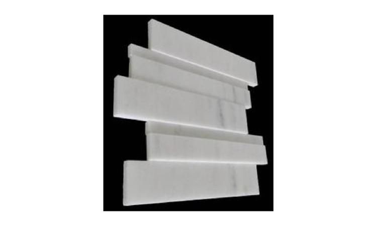RODAPE EM MARMORE, POLIDO, BRANCO COMUM, L= *7* CM, E= *2* CM, CORTE RETO