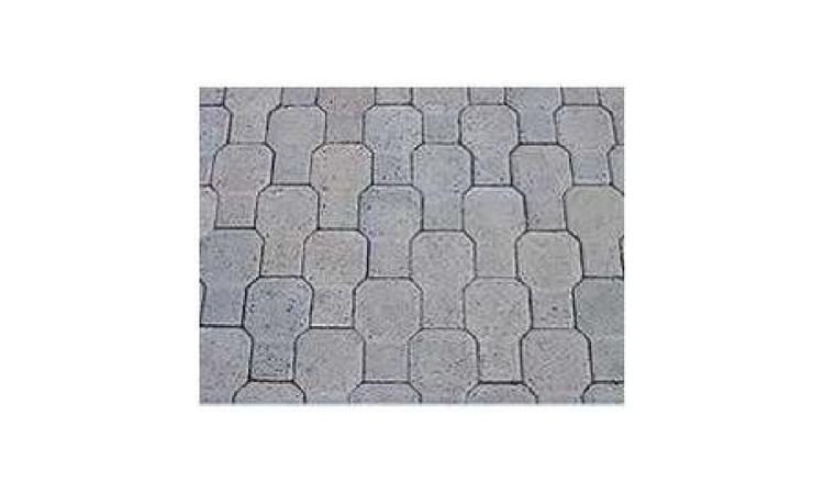 BLOQUETE/PISO INTERTRAVADO DE CONCRETO - MODELO RAQUETE, *22 X 13,5* CM, E = 6 CM, RESISTENCIA DE 35 MPA, COR NATURAL